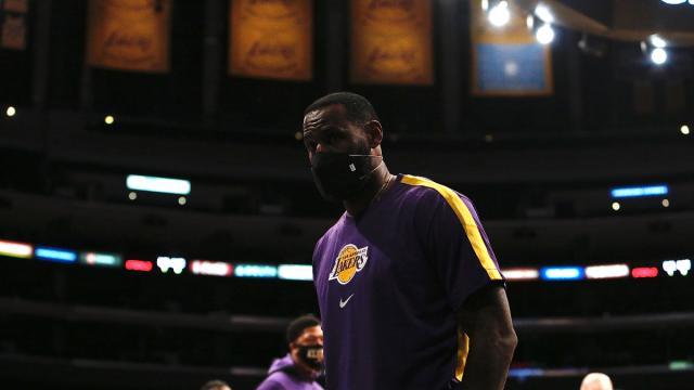 开云体育app-新冠疫情凶猛袭击NBA，恩比德现身说法劝大家谨慎