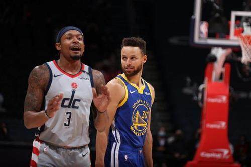 开云登录入口地址-比尔腿筋伤势归期未定 得分王已是库里囊中之物？